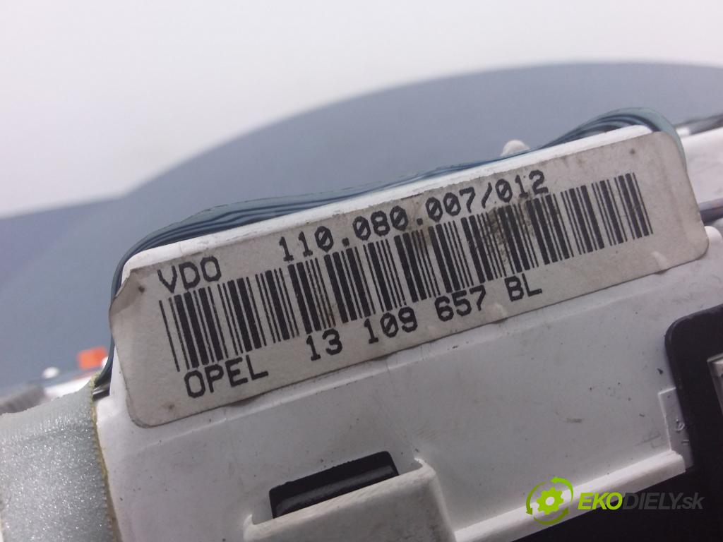 Opel Omega 2002 prístrojovka/ budíky 13109657BL