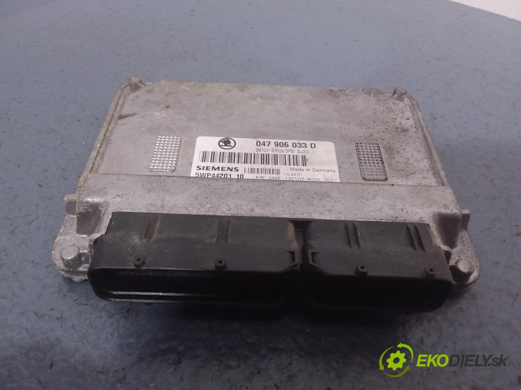 Skoda Fabia 2001 řídící jednotka Motor: 047906033D