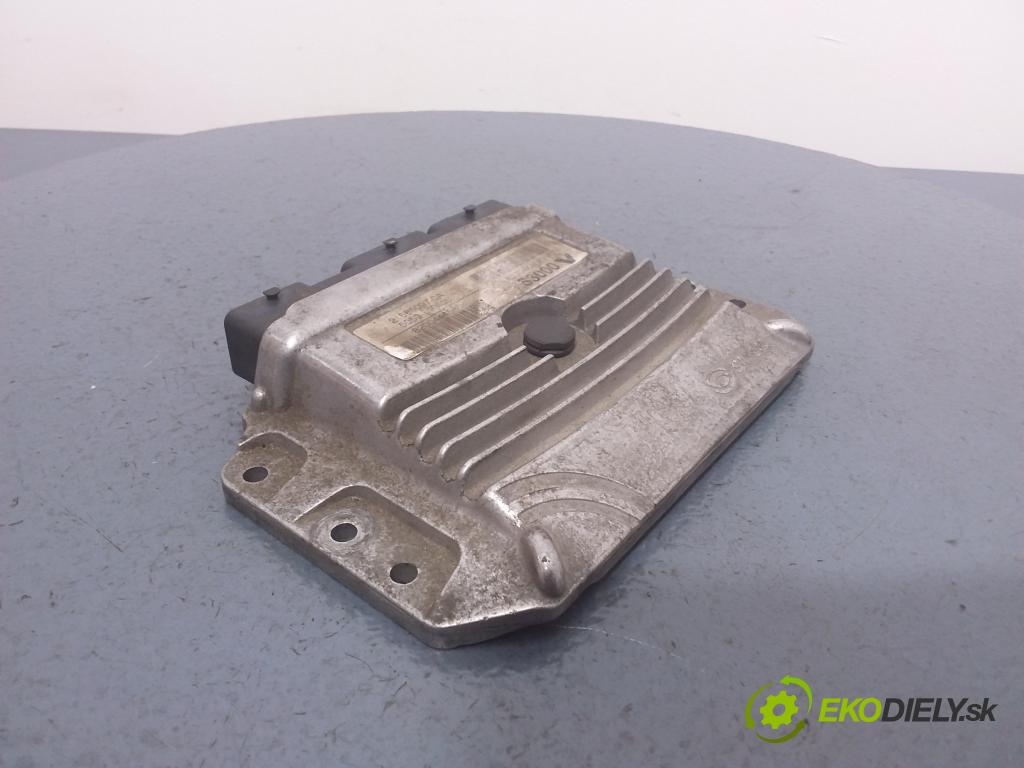 Renault Laguna 2006 řídící jednotka Motor: 8200444583