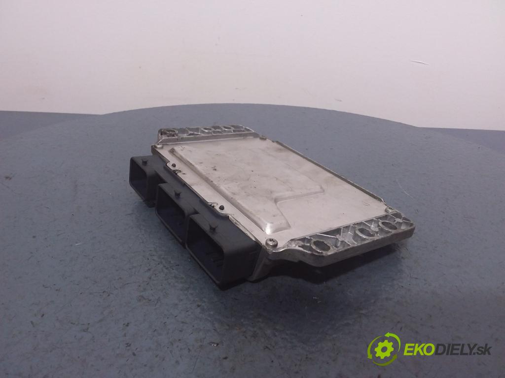 Renault Laguna 2006 řídící jednotka Motor: 8200444583