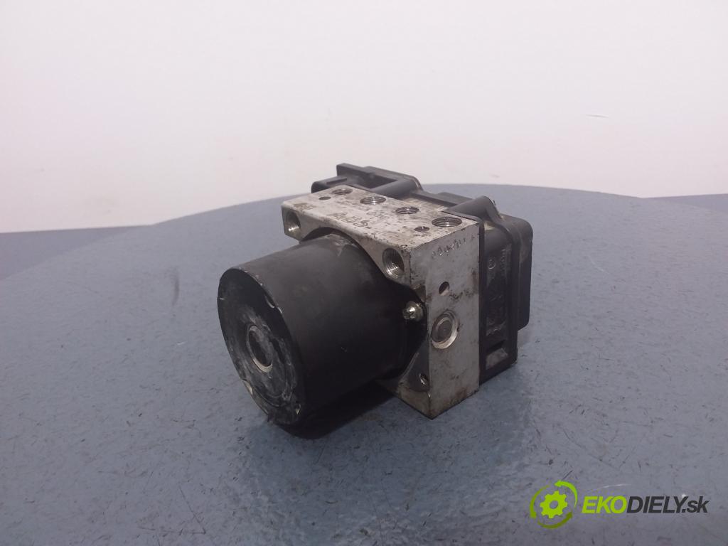 Volkswagen Polo 2002 čerpadlo ABS x 6Q0907379R