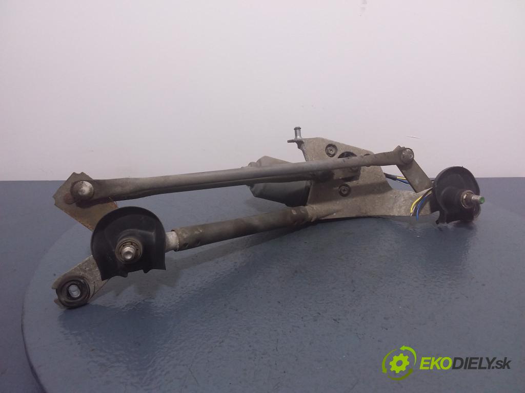 Toyota Yaris 2006 mechanismus motorek Stěrače: před 85110-52300