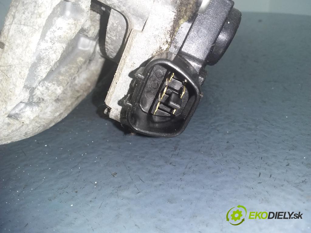 Toyota Yaris 2006 mechanismus motorek Stěrače: před 85110-52300