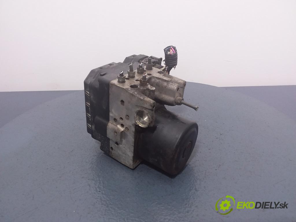 Toyota Yaris 2006 čerpadlo ABS x 44540-52090