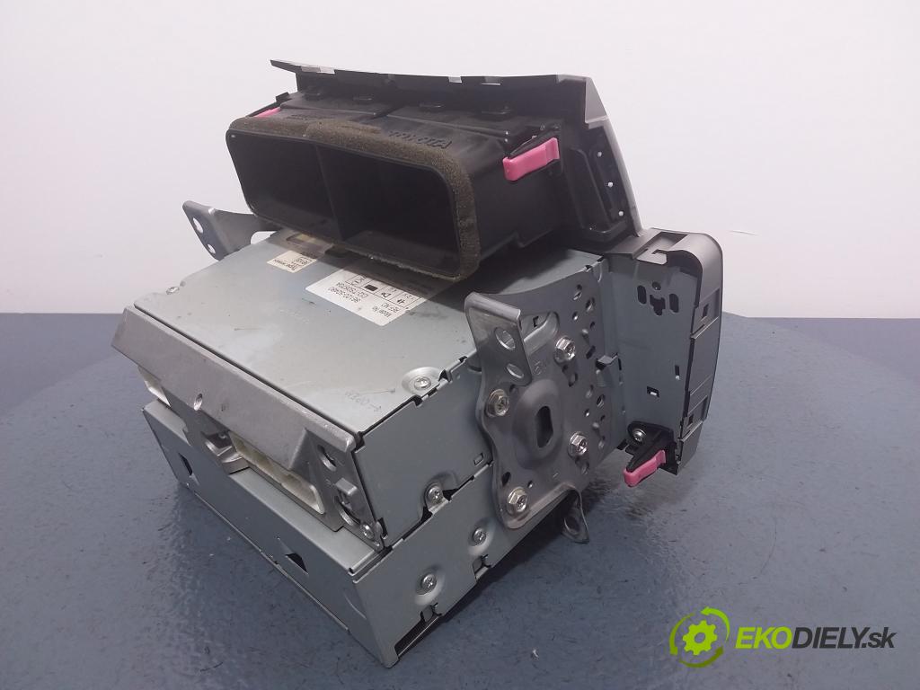 Toyota Yaris 2006 Radio I Navigácia: 86120-52480