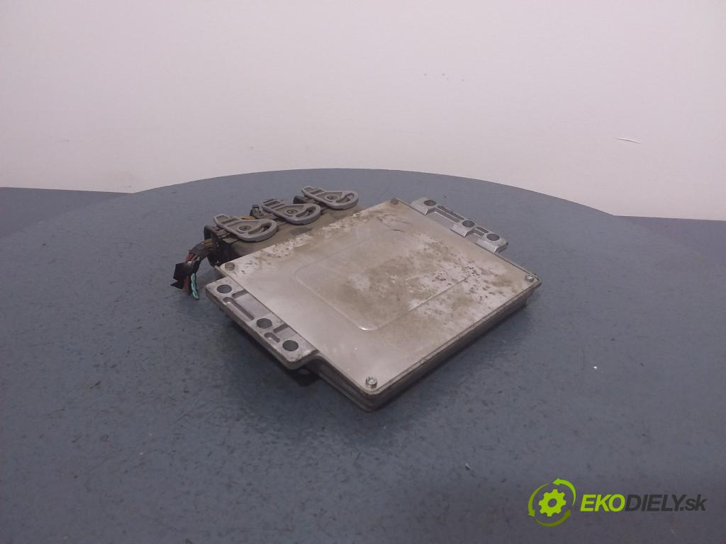 Citroen C5 2005 riadiaca jednotka Motor: 9655997380