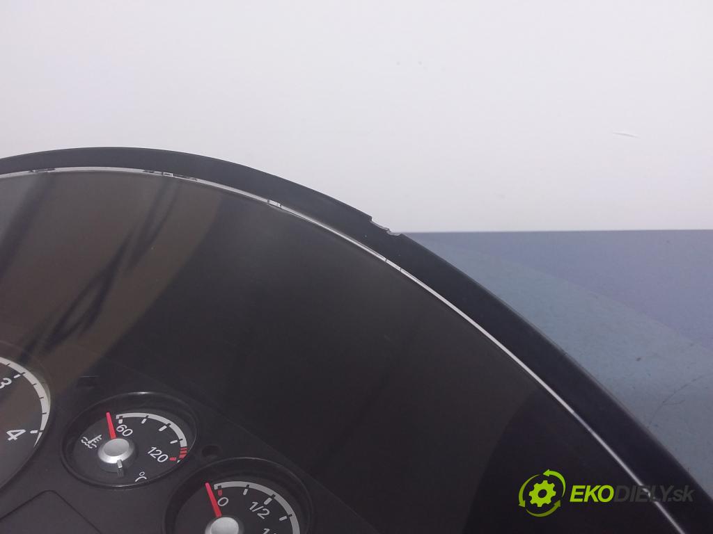Ford Focus 2006 prístrojovka/ budíky 4M5T-10849-CM
