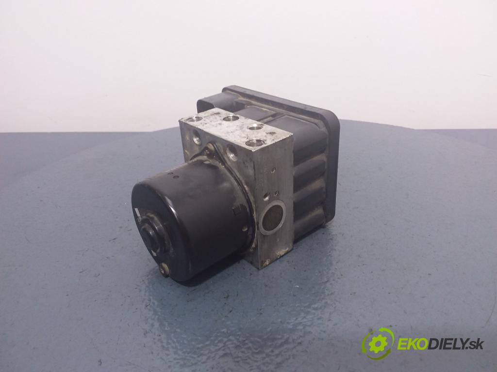 Volkswagen Polo 2002 čerpadlo ABS x 6Q0614117H