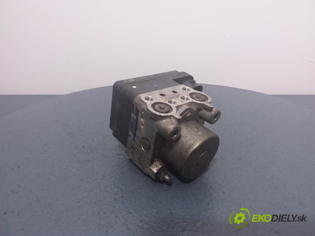 Toyota Yaris 2006 čerpadlo ABS x 44510-52460