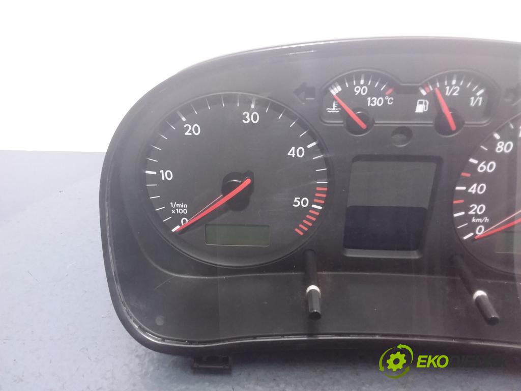 Volkswagen Golf 2002 prístrojovka/ budíky 1J0920826C