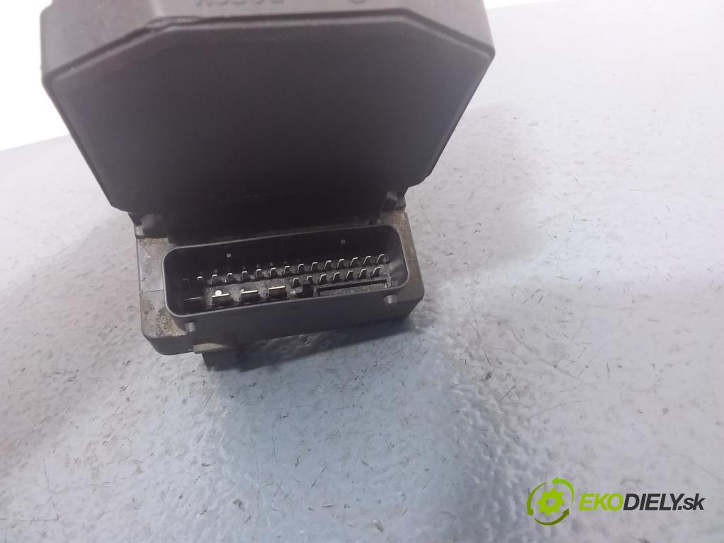 Vw Passat 0 čerpadlo ABS x 8E0614111B
