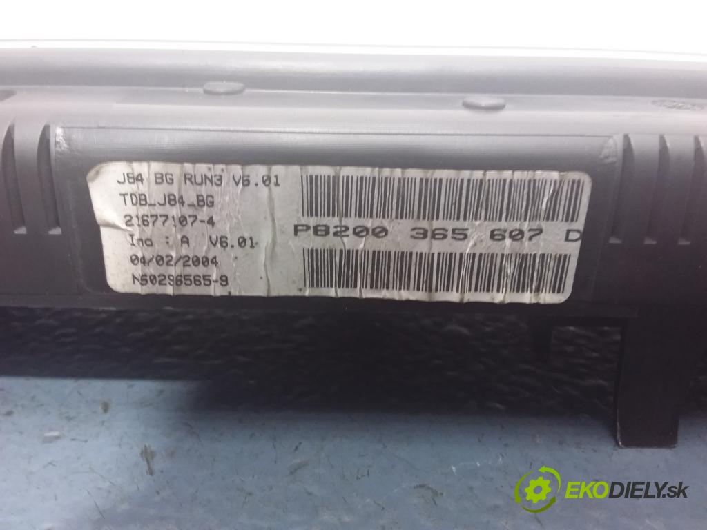 Renault Megane scenic 2004 Přístrojová deska P8200365607D