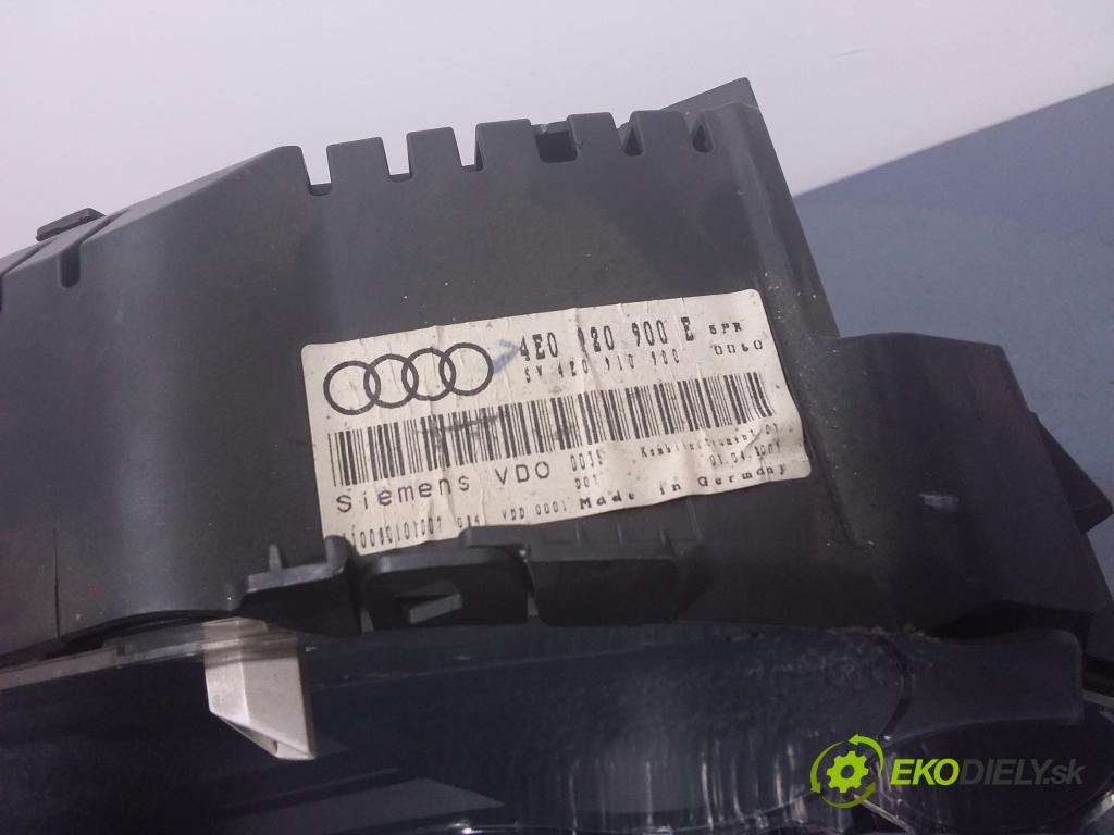 Audi A8 2003 Přístrojová deska 4E0920900E