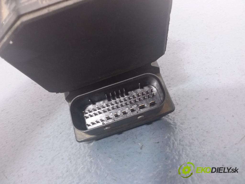 Audi A8 2003 čerpadlo ABS x 4E0614517E