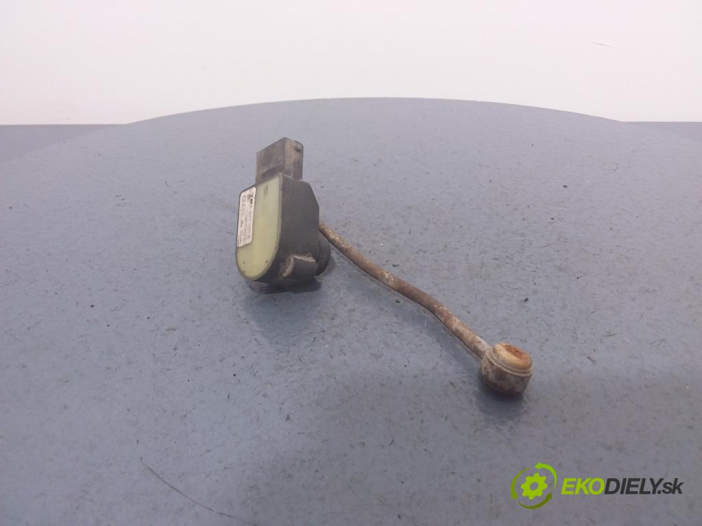 Audi A8 2003 snímač 4E0941286F