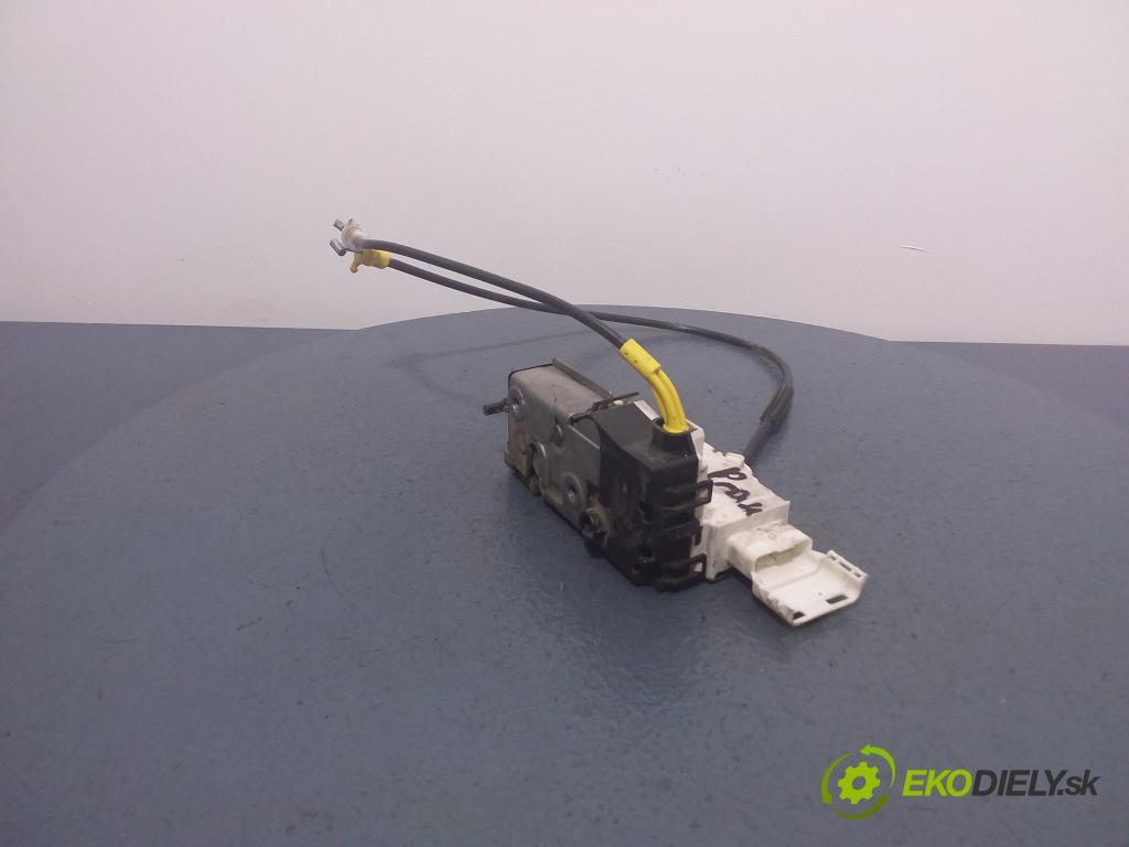 Peugeot Expert 229 2009 zámek dveře před v pravo: 9681334980