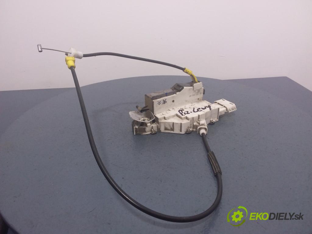 Peugeot Expert 229 2009 zámek dveře před Levý: 9681335380