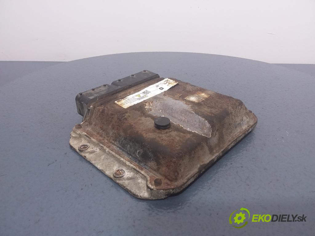 Opel Astra 2009 řídící jednotka Motor: 55571776