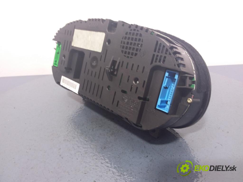 Audi A3 2000 Přístrojová deska 8L0920900A