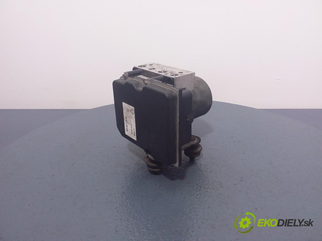 Audi A4 2008 čerpadlo ABS x 8K0907379AA