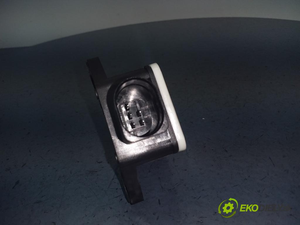 Audi A4 2008 snímač ESP. 8K0907637A