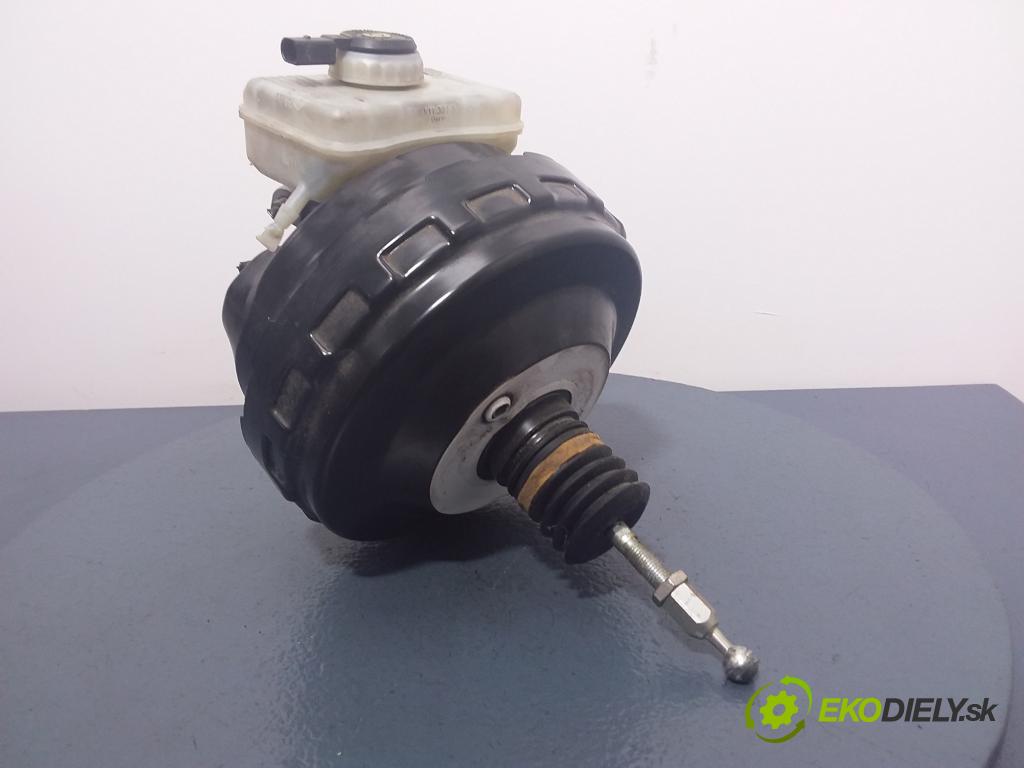 Audi A4 2008 servo Brzdní: 8K0612103E