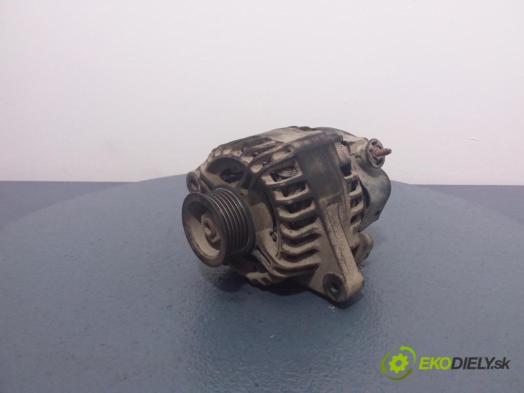 Toyota Yaris 2002 Alternator 01