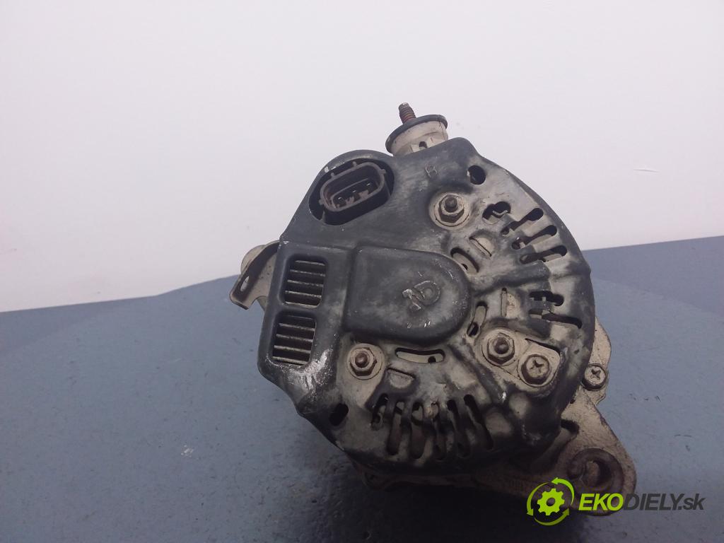 Toyota Yaris 2002 Alternator 01