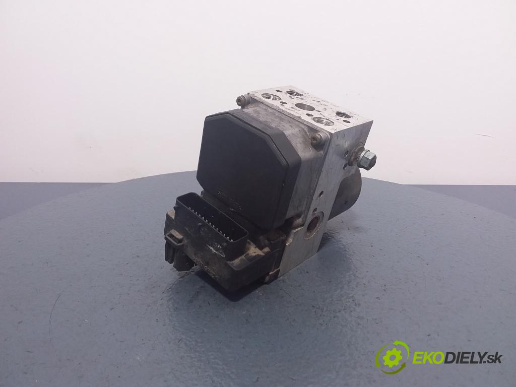 Volkswagen Passat 1999 čerpadlo ABS x 3B0614111HL