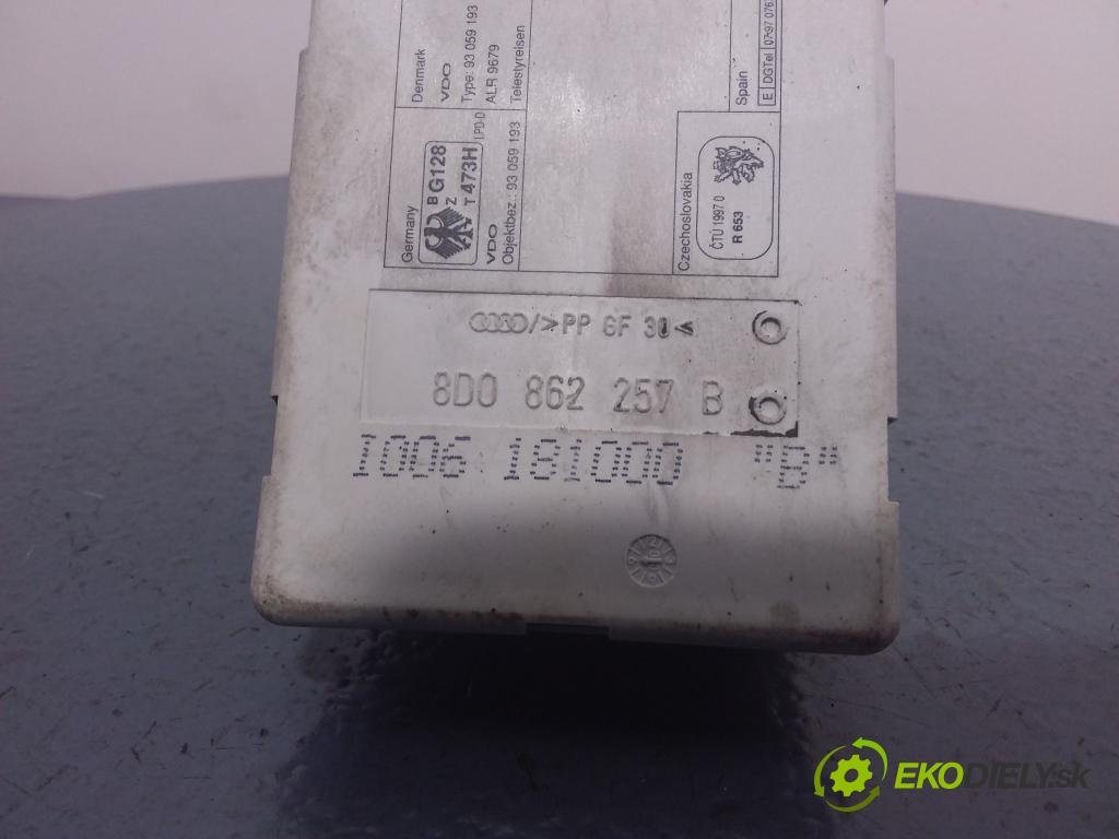 Audi A4 2001 čerpadlo Centrální Zámek 8D0862257B
