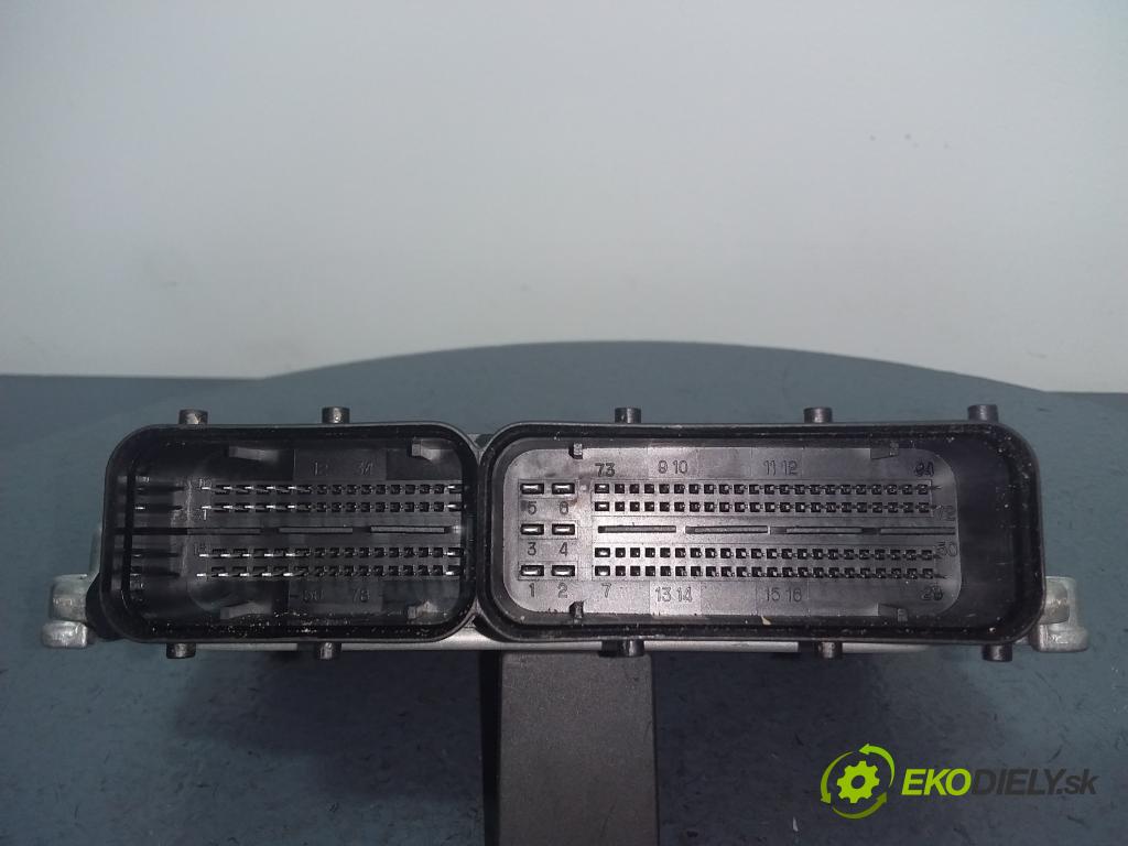 Hyundai Tucson 2006 řídící jednotka Motor: 39113-27295