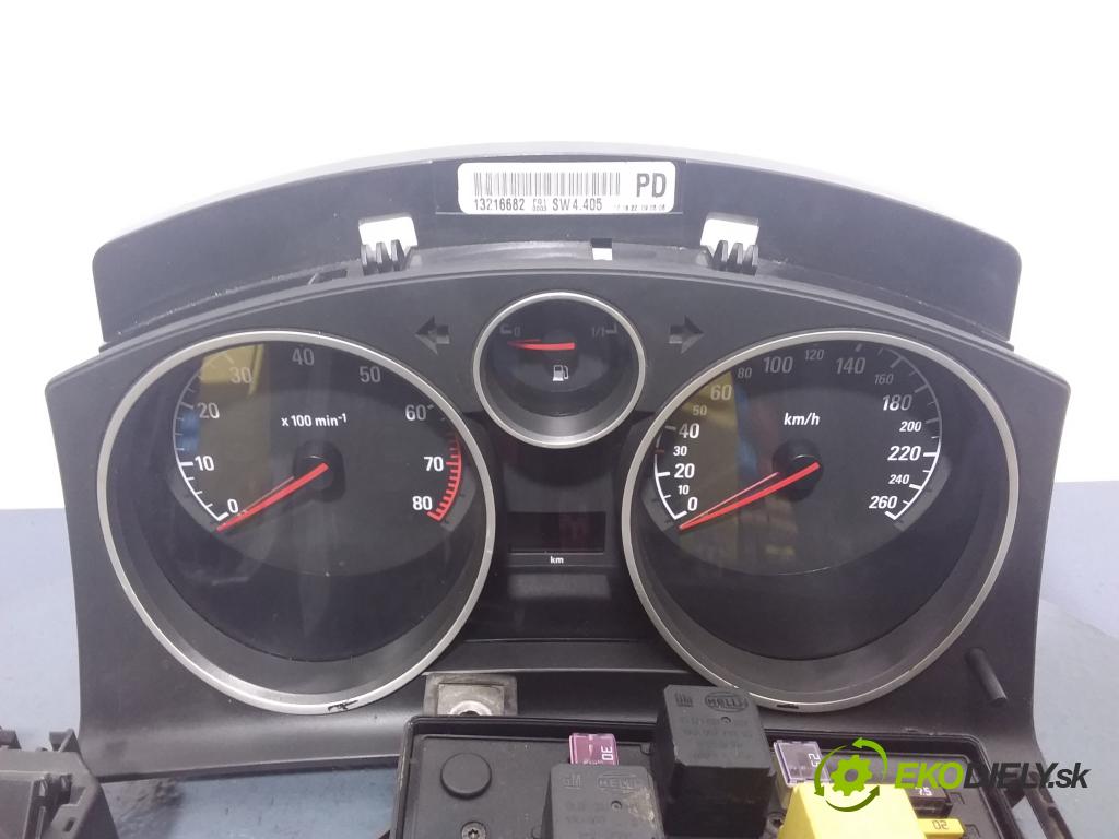 Opel Astra 2006 řídící jednotka Motor: 55561172