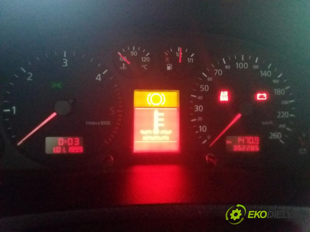Audi A6 2000 prístrojovka/ budíky 4B0920930K