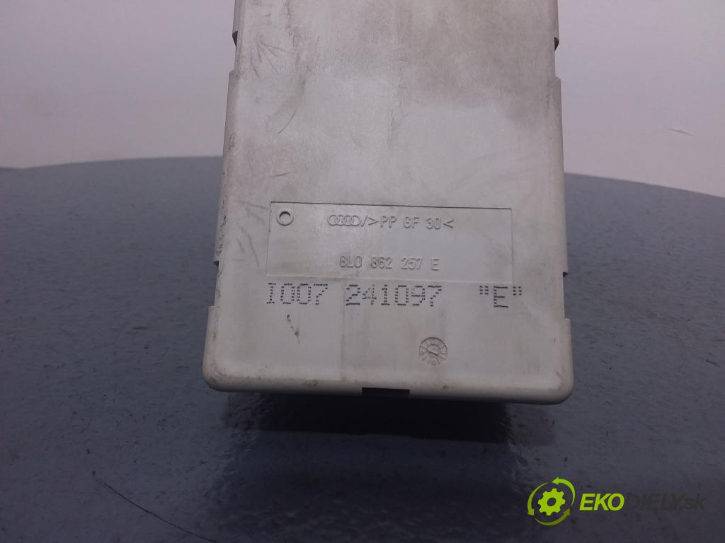 Audi A3 1997 čerpadlo Centrální Zámek 8L0862257E