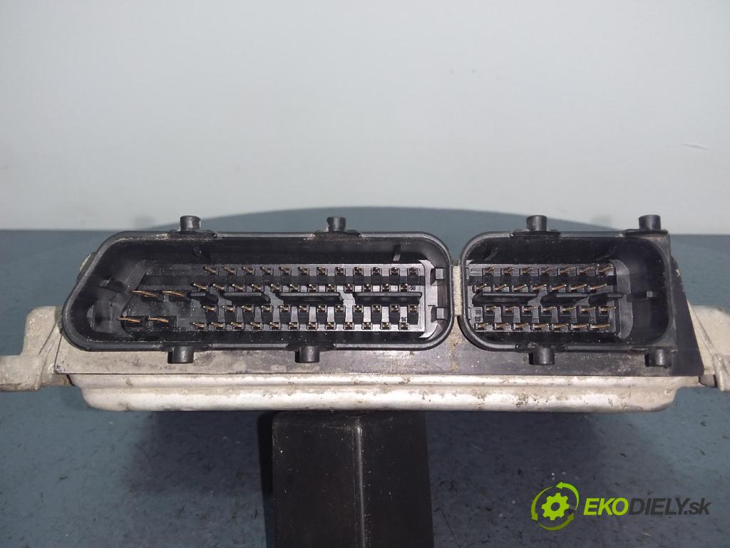 Fiat Panda 2006 řídící jednotka Motor: 55196260