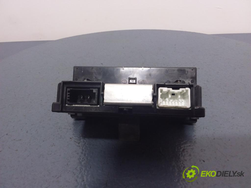 Volvo S40 2004 displej Radio / GPS 8696495