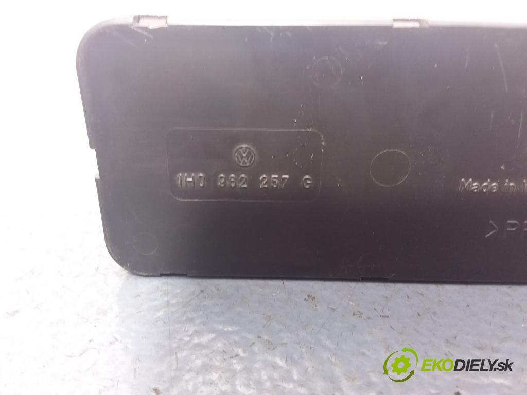 Volkswagen Passat 1994 čerpadlo Centrální Zámek 1H0962257G