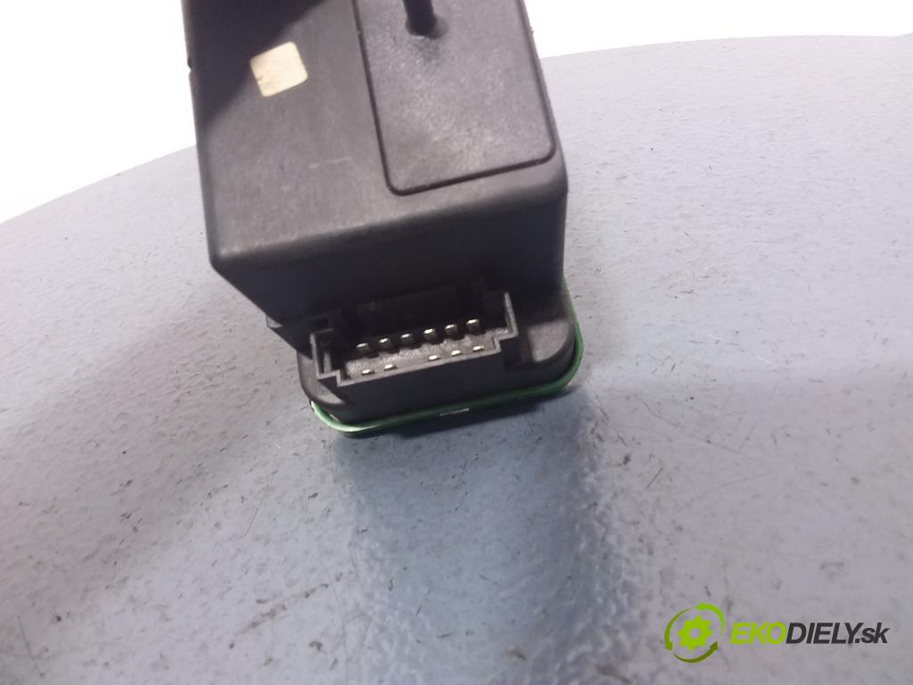 Volkswagen Passat 1994 čerpadlo Centrální Zámek 1H0962257
