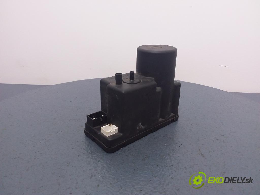 Audi A4 1996 čerpadlo Centrální Zámek 4A0862257A