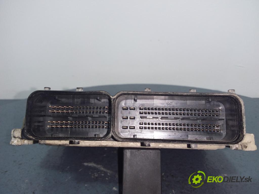 Opel Astra 2004 řídící jednotka Motor: 12992628