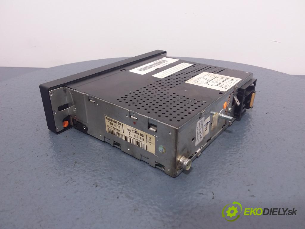 Audi A6 1996 Radio I Navigácia: 4D0035186