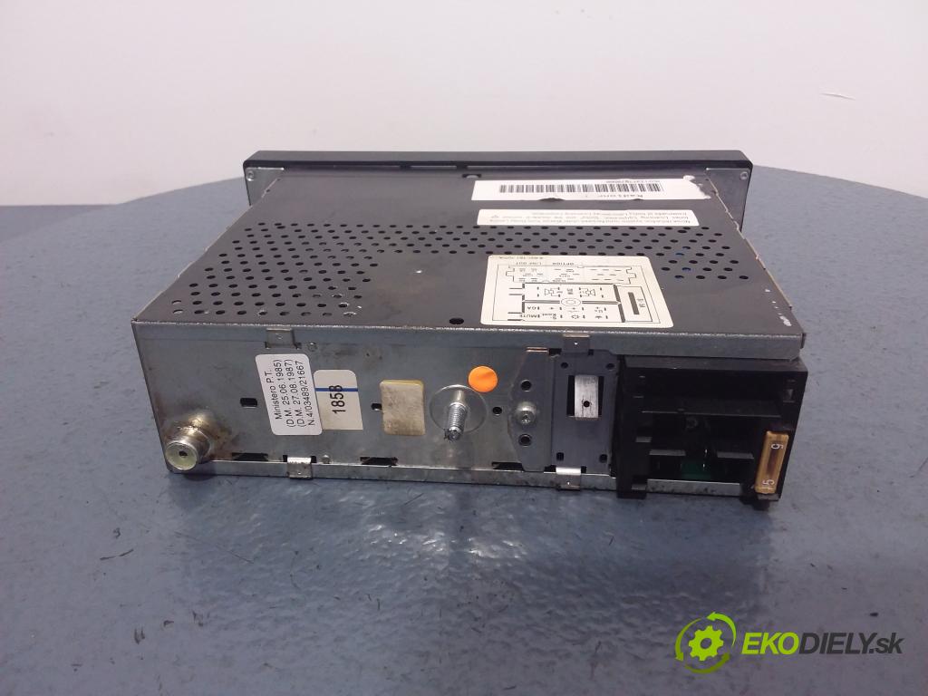 Audi A6 1996 Radio I Navigácia: 4D0035186