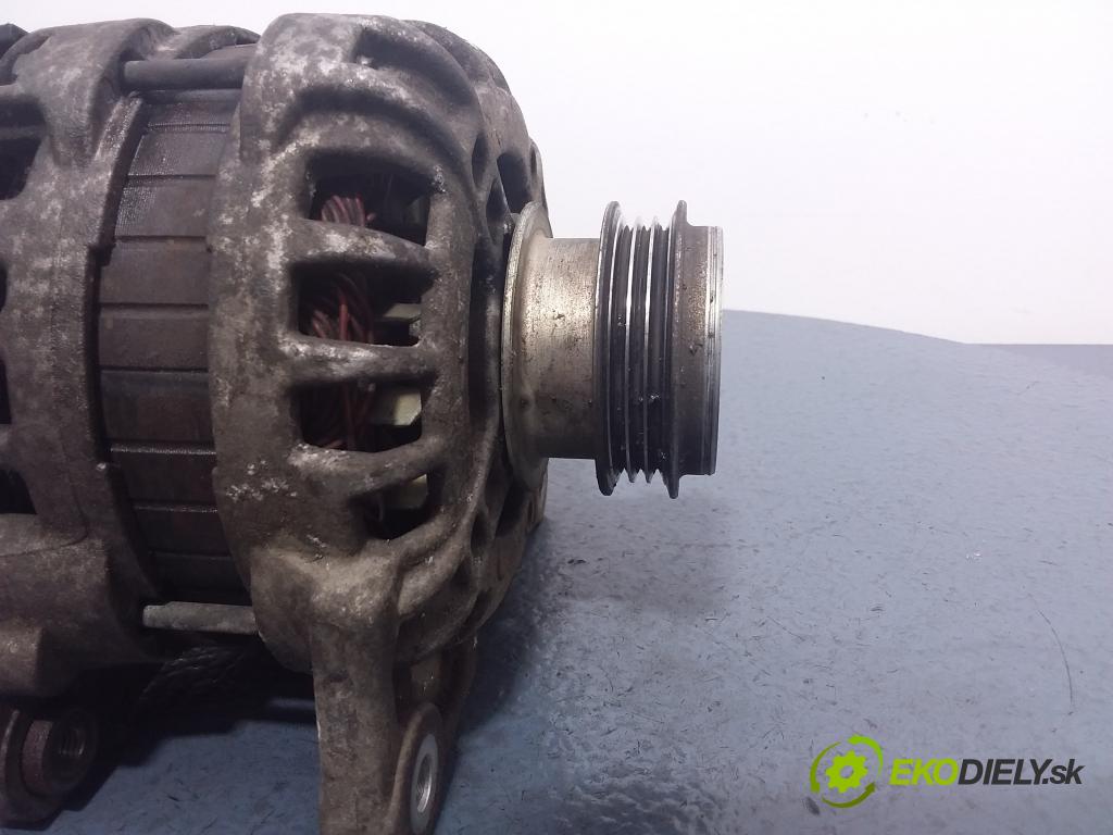 Dacia Sandero 2013 Alternator 231008386R