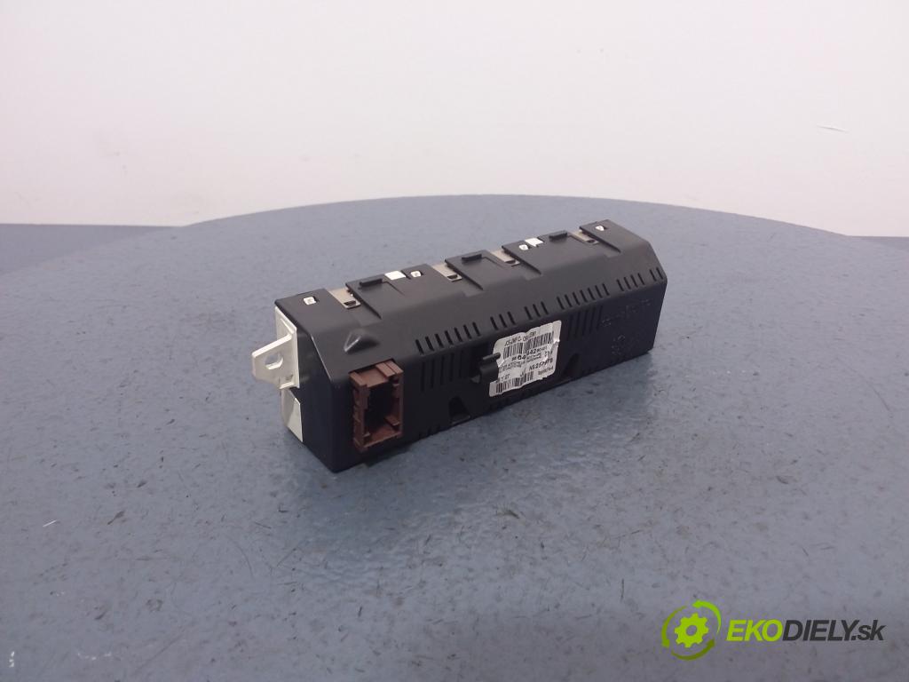 Peugeot 807 2006 displej Radio / GPS 9664644280