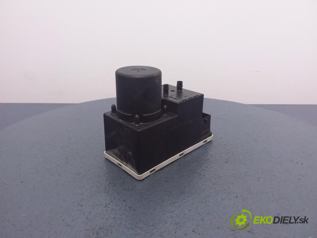 Audi A3 2000 čerpadlo Centrální Zámek 8L0862257L