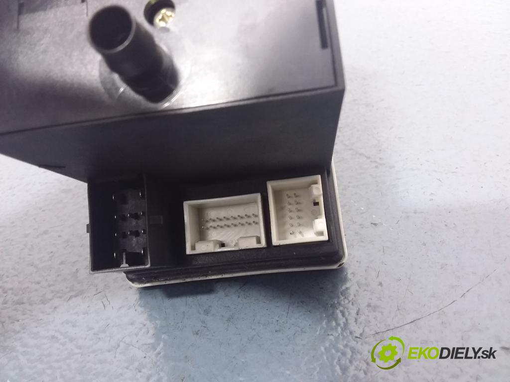 Audi A3 2000 čerpadlo Centrální Zámek 8L0862257L