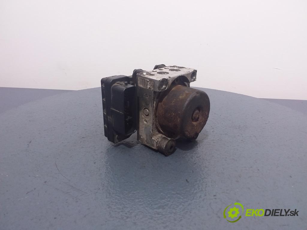 Mitsubishi Outlander 2003 čerpadlo ABS x MB4-4WDE-3617-1