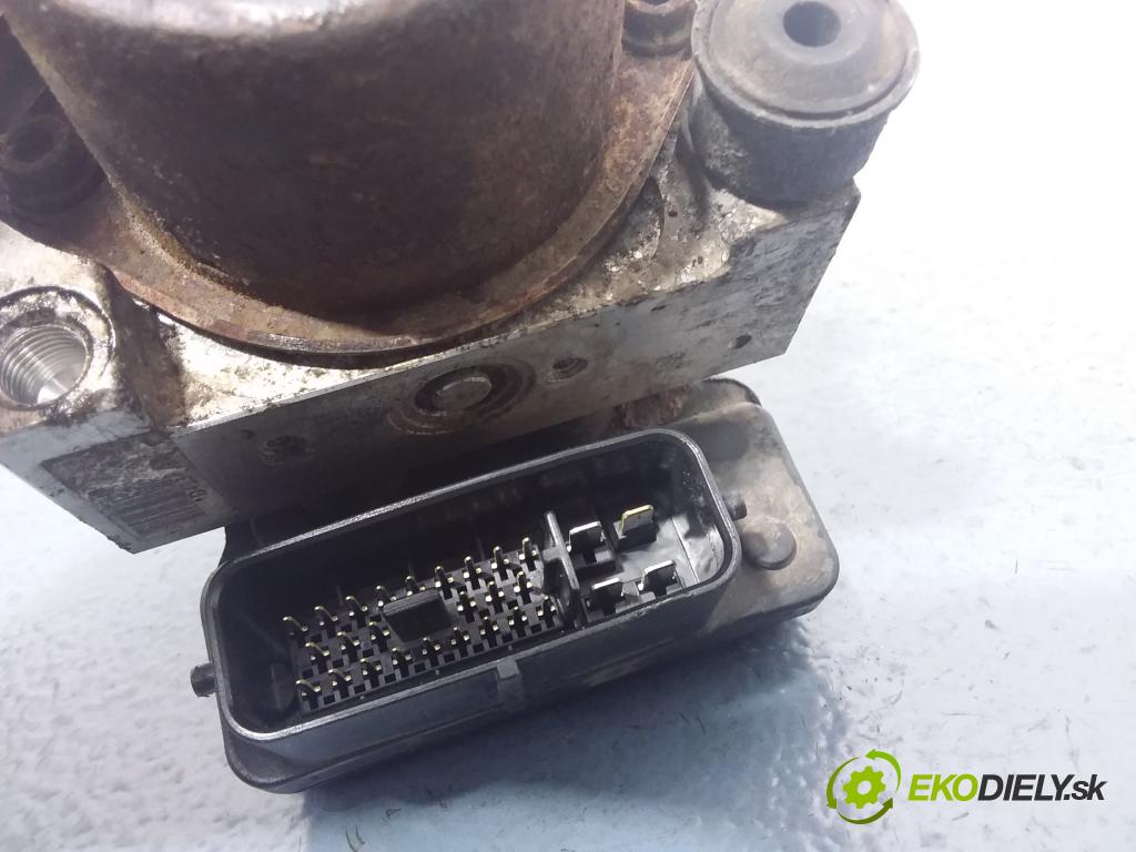 Mitsubishi Outlander 2003 čerpadlo ABS x MB4-4WDE-3617-1