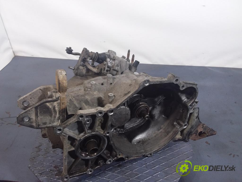Mitsubishi Outlander 2003 prevodovka Manualna W5M421Z4B1