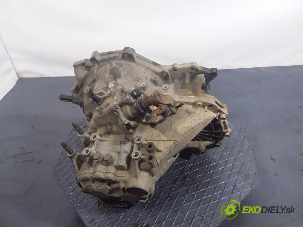 Mitsubishi Outlander 2003 prevodovka Manualna W5M421Z4B2